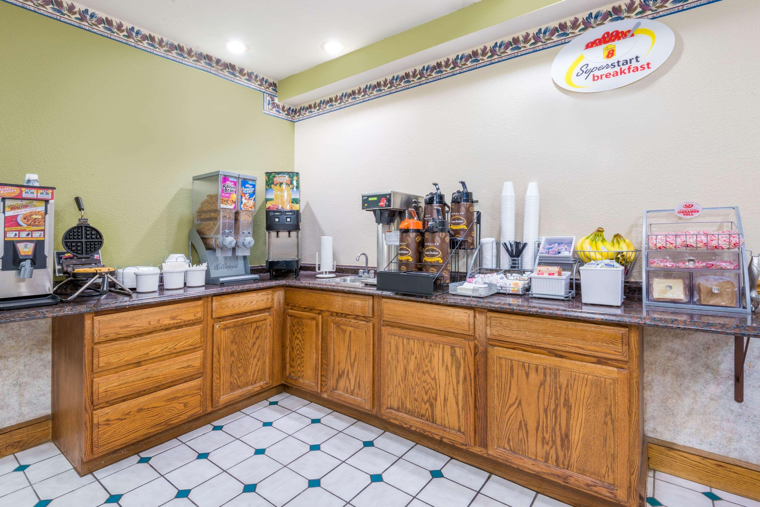 ซูเปอร์ 8 บาย วินด์แฮม แพลต ซิตี้ แคนซัสซิตี้ แอเรีย Hotel Platte City ภายนอก รูปภาพ