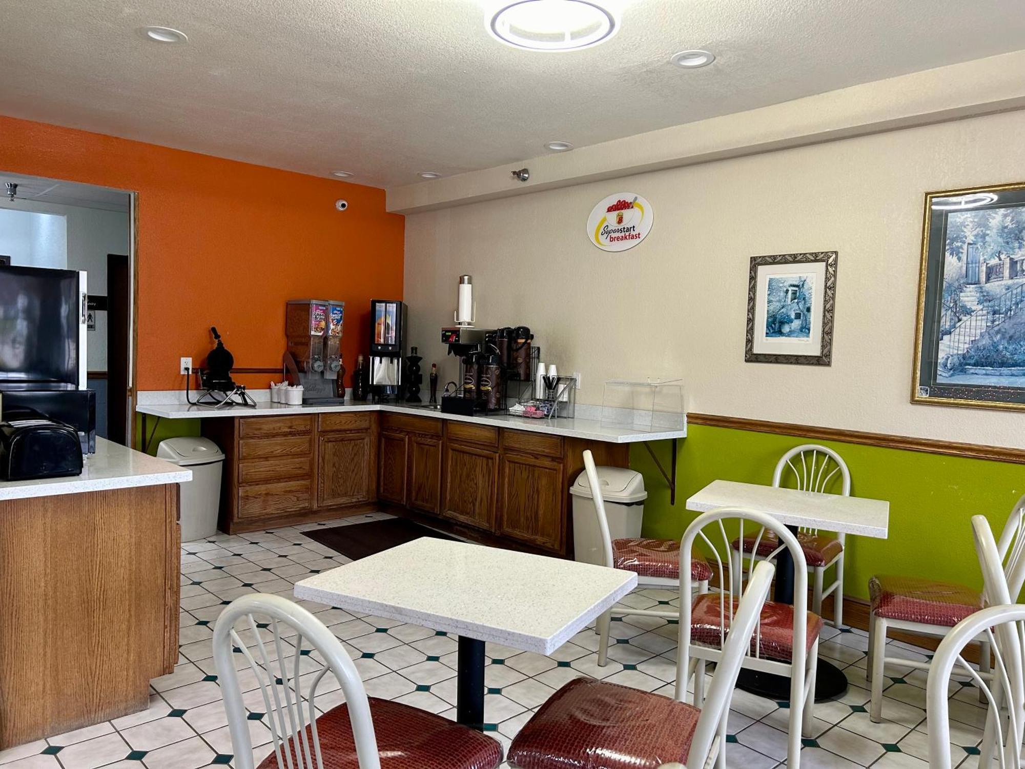 ซูเปอร์ 8 บาย วินด์แฮม แพลต ซิตี้ แคนซัสซิตี้ แอเรีย Hotel Platte City ภายนอก รูปภาพ